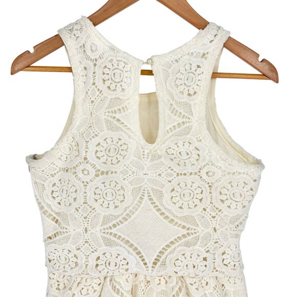 Japna NWT Cream Crochet Dress Size M - Picture 6 of 7
